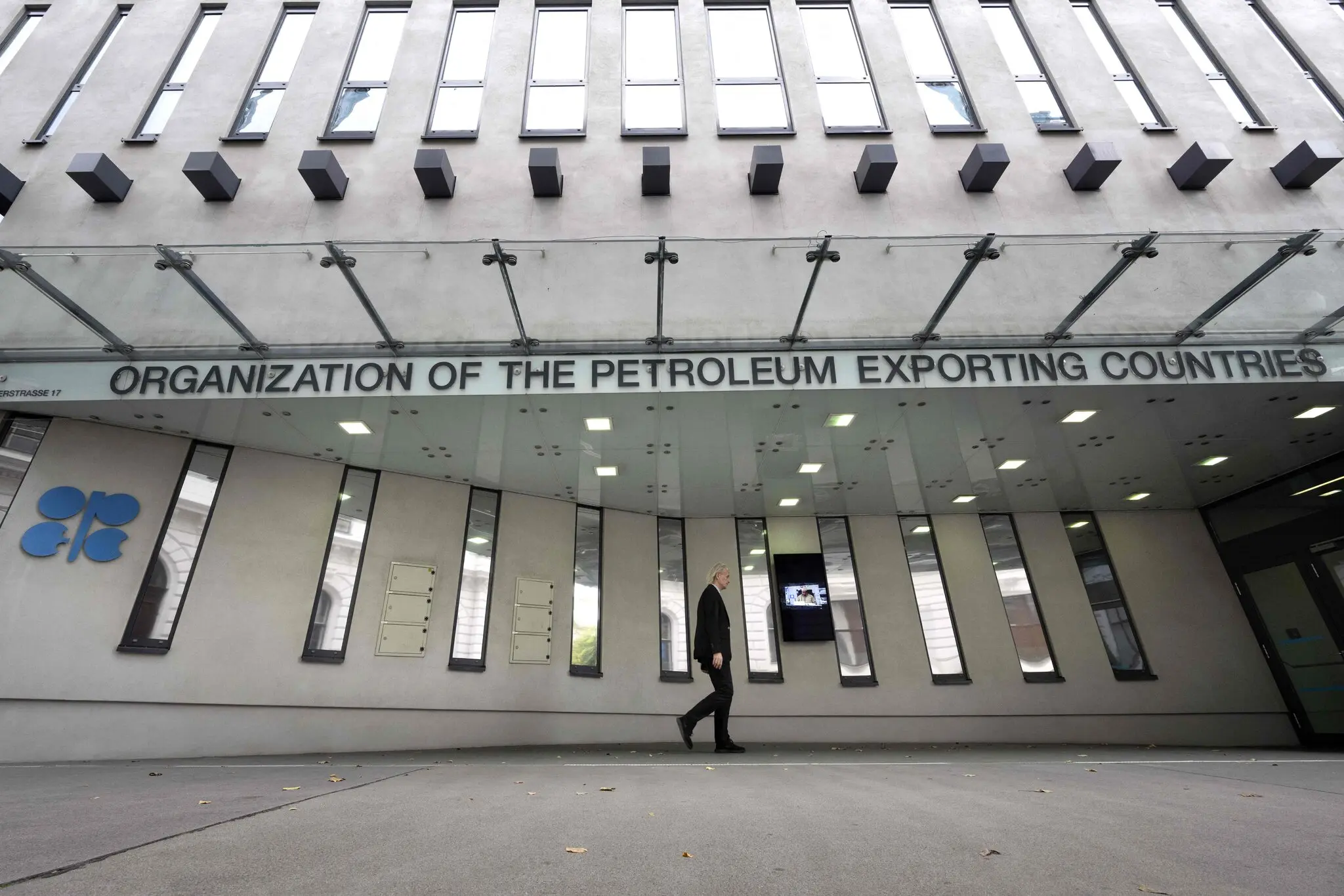 ОПЕК+ готує різке збільшення видобутку нафти на тлі кризи в Ормузькій протоці